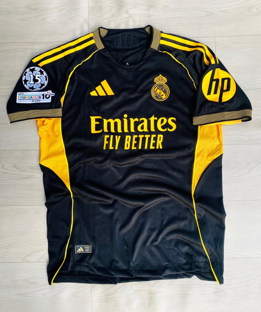 Maillot Real Madrid Noir Jaune